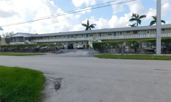 960 Crystal Lake Drive 201, Deerfield Beach, FL 33064