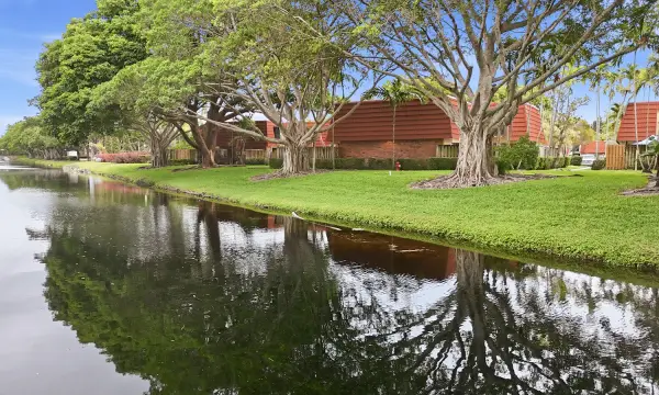 9972 NW 6th Court, Plantation, FL 33324