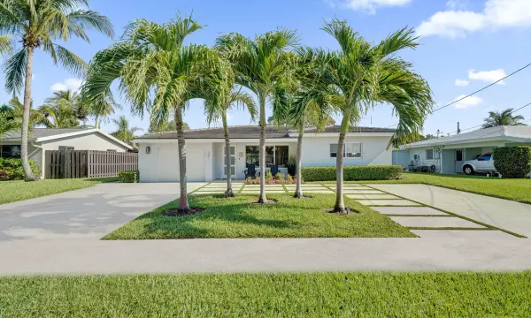 381 SE 3rd Street, Pompano Beach, FL 33060