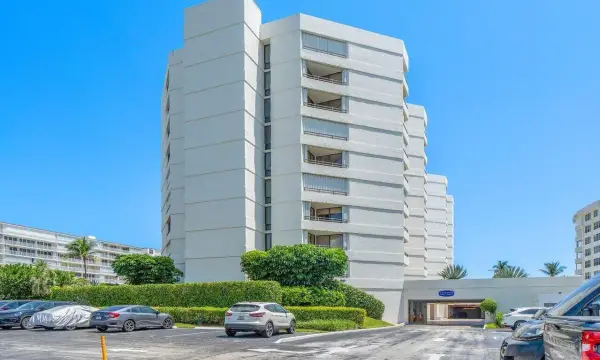 3560 S Ocean Boulevard 809, South Palm Beach, FL 33480