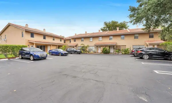 4295 Coral Springs Drive 3c, Coral Springs, FL 33065