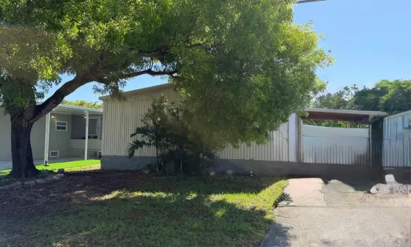 631 NW 215th Avenue, Pembroke Pines, FL 33029