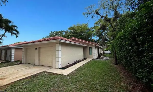 1512 NW 93rd Terrace, Coral Springs, FL 33071