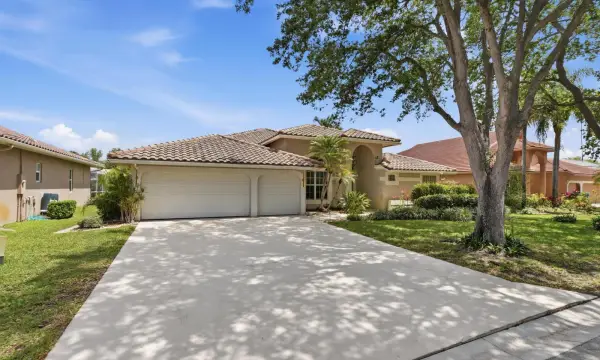 9851 NW 49th Place, Coral Springs, FL 33076