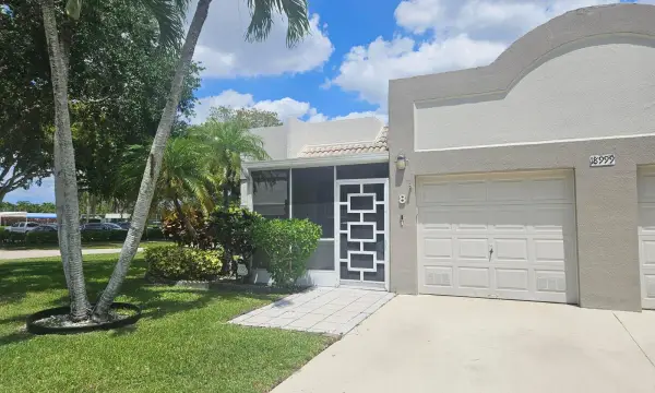 18999 Stewart Circle 8, Boca Raton, FL 33496