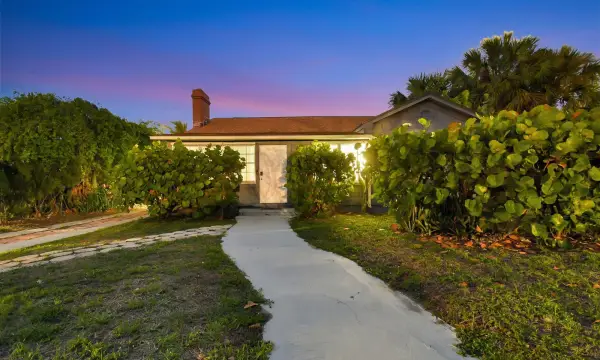1123 Oak Street, West Palm Beach, FL 33405