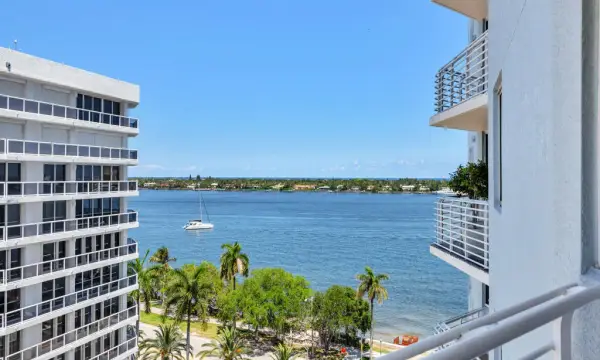 1551 N Flagler Drive 903, West Palm Beach, FL 33401