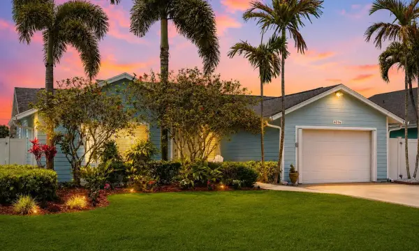 6216 Michael Street, Jupiter, FL 33458