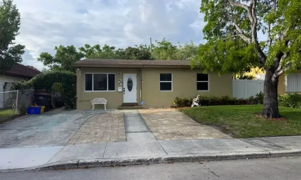 429 Summa Street, West Palm Beach, FL 33405