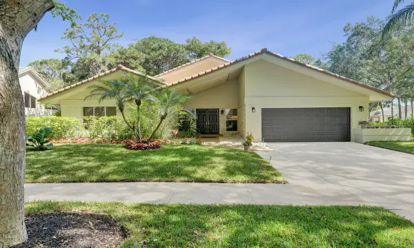 2401 NW 39th Street, Boca Raton, FL 33431