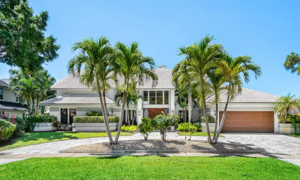 4440 Woodfield Boulevard, Boca Raton, FL 33434
