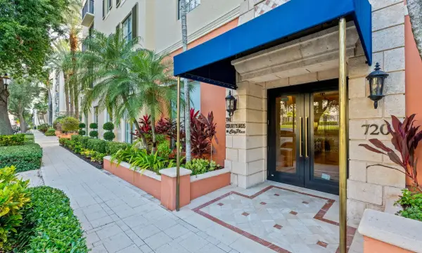 720 S Sapodilla Avenue 106, West Palm Beach, FL 33401