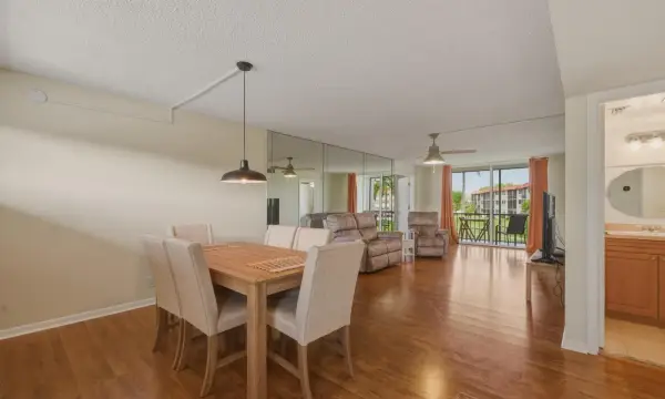 9720 S Hollybrook Lake Drive 205, Pembroke Pines, FL 33025