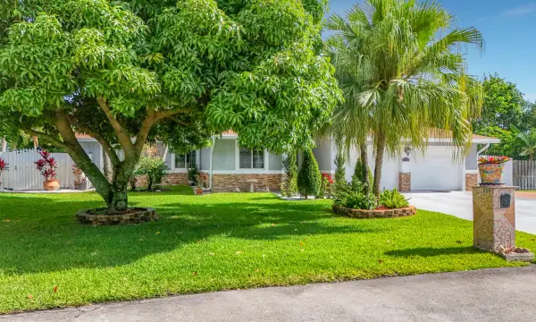 3119 Indian Trail, Lake Worth, FL 33462