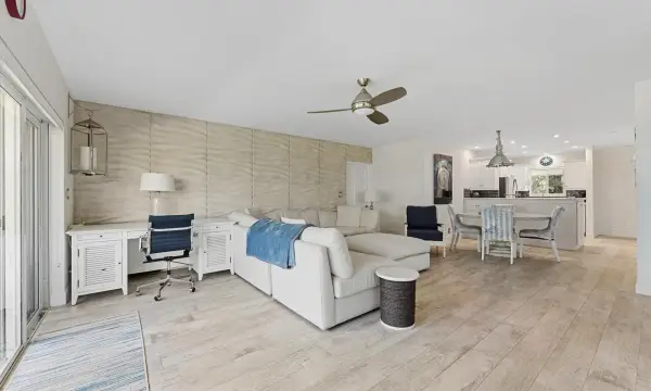 1199 Hillsboro Mile 133, Hillsboro Beach, FL 33062