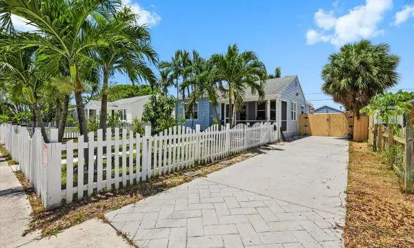 915 N K Street, Lake Worth Beach, FL 33460