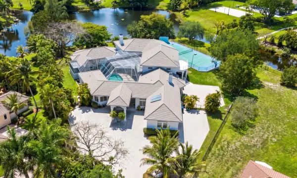 4010 NW 100th Avenue, Coral Springs, FL 33065
