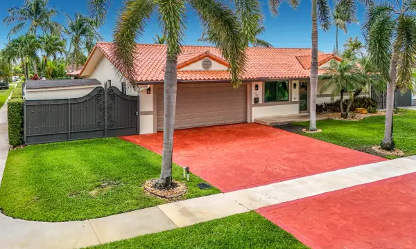 736 NW 12th Avenue, Dania Beach, FL 33004