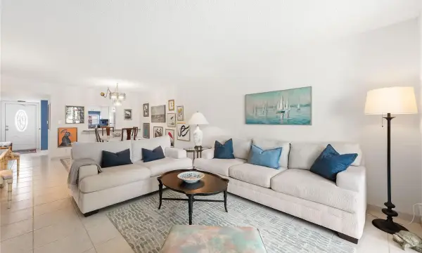9420 S Hollybrook Lake Drive 109, Pembroke Pines, FL 33025