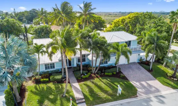 490 Mars Way, Juno Beach, FL 33408