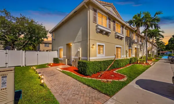 5951 Manchester Way, Tamarac, FL 33321