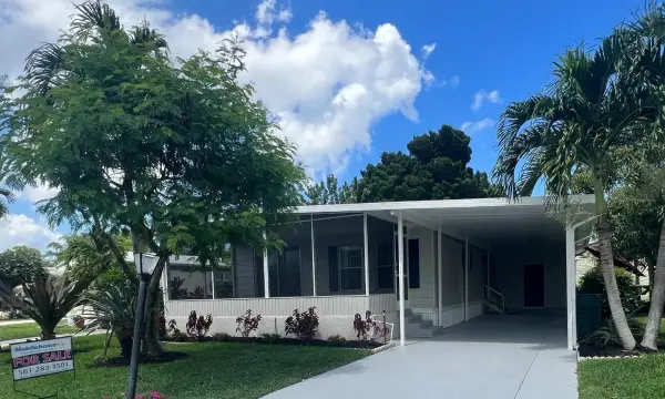 4310 Viola Drive 812, Greenacres, FL 33463