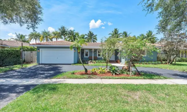 5101 N 36th Court, Hollywood, FL 33021