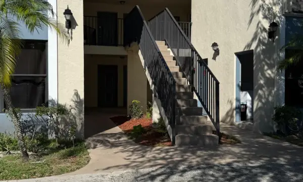 1515 Lake Crystal Drive B, West Palm Beach, FL 33411