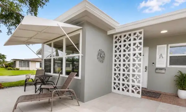 920 South Drive A, Delray Beach, FL 33445