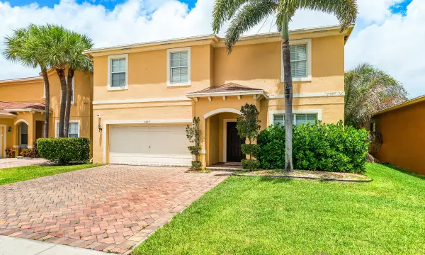 5827 Gypsum Place, West Palm Beach, FL 33413