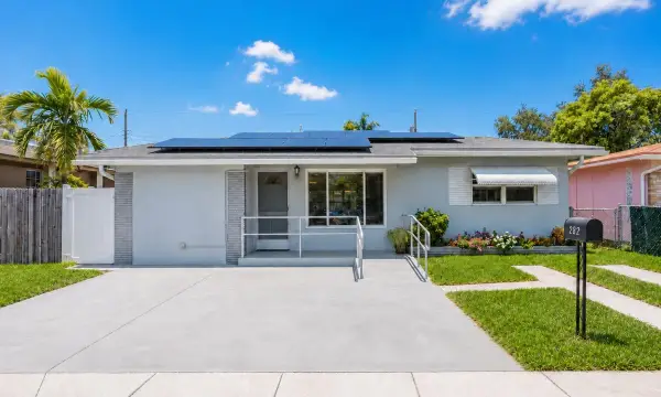 262 SW 8th Street, Dania Beach, FL 33004