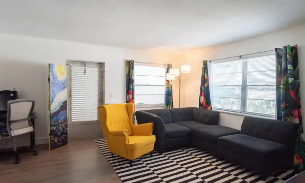401 N J Street 9, Lake Worth Beach, FL 33460