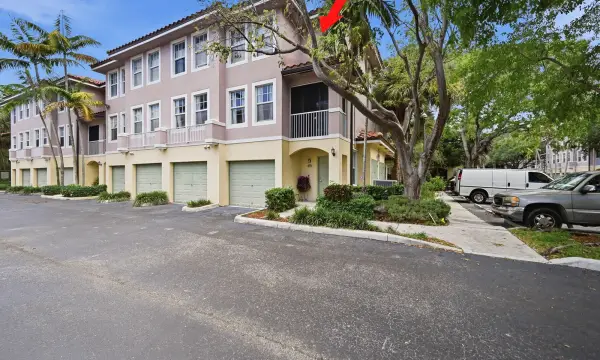 6450 W Sample Road 6450, Coral Springs, FL 33067