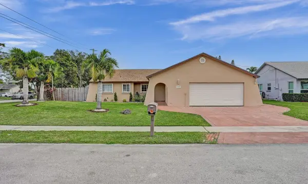 4950 NW 85th Terrace, Lauderhill, FL 33351