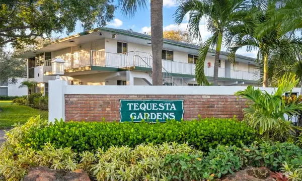 8 Garden Street 106r, Tequesta, FL 33469