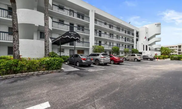 6698 10th Avenue N 305, Lake Worth, FL 33461