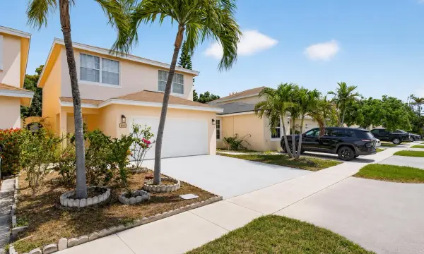 4131 Eastridge Circle, Pompano Beach, FL 33064
