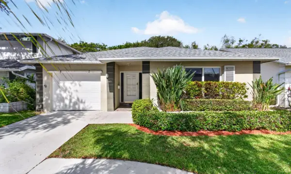 201 Del Rio Boulevard, Boca Raton, FL 33432