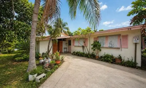 38 SE 8th Avenue, Deerfield Beach, FL 33441
