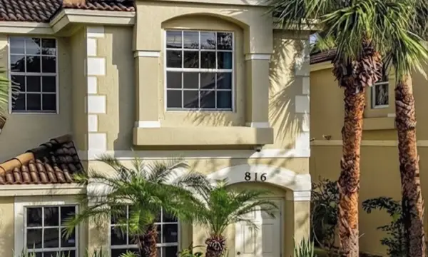 816 Summit Lake Drive, West Palm Beach, FL 33406