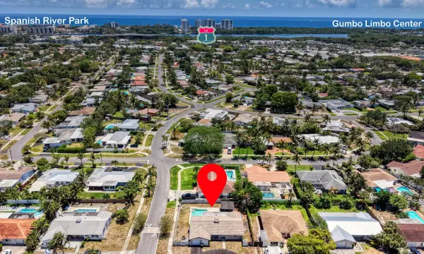 2298 NE 2nd Avenue, Boca Raton, FL 33431