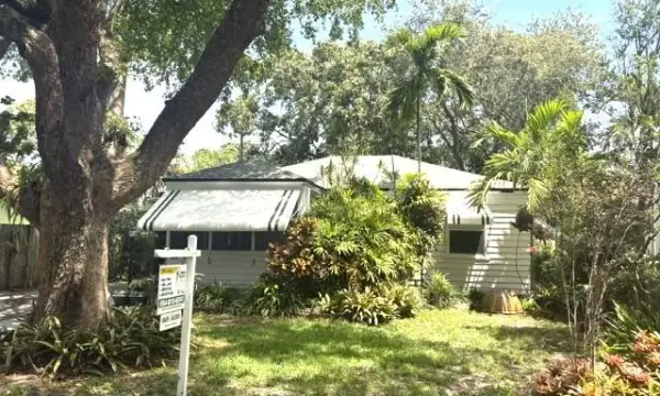 44 SW 5th Street, Dania Beach, FL 33004