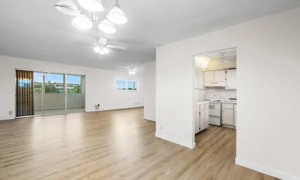 725 Lori Drive 412, Palm Springs, FL 33461