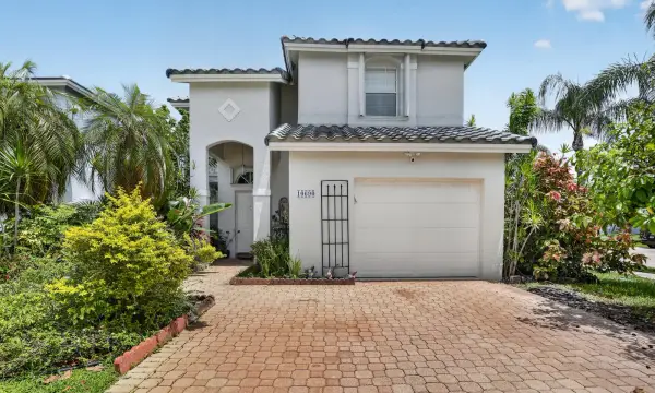 10690 NW 2nd Circle, Pembroke Pines, FL 33026