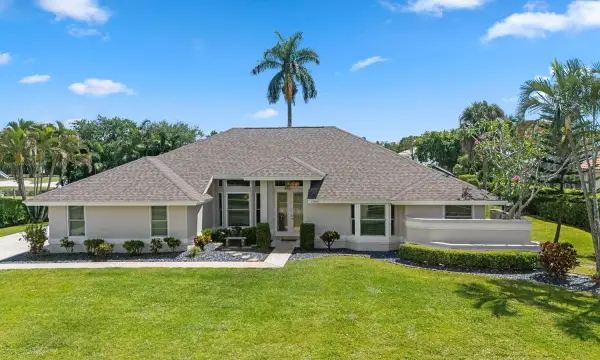15880 Meadow Wood Drive, Wellington, FL 33414