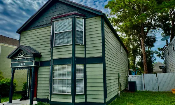 5885 Rambler Rose Way, West Palm Beach, FL 33415