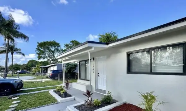 1795 Lauderdale Manor Drive, Fort Lauderdale, FL 33311