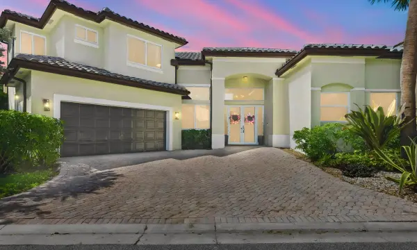 10921 Ravel Court, Boca Raton, FL 33498