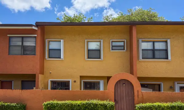 4567 NW 90th Avenue, Sunrise, FL 33351