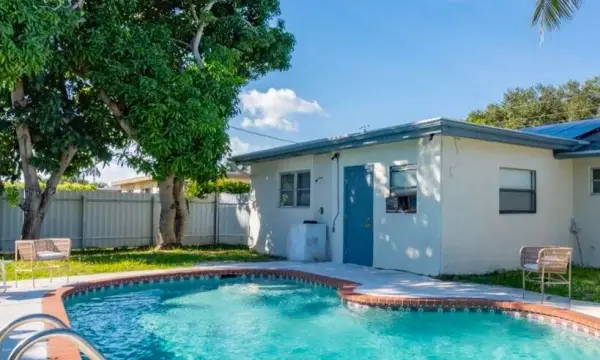 816 NW 8th Avenue, Boynton Beach, FL 33426